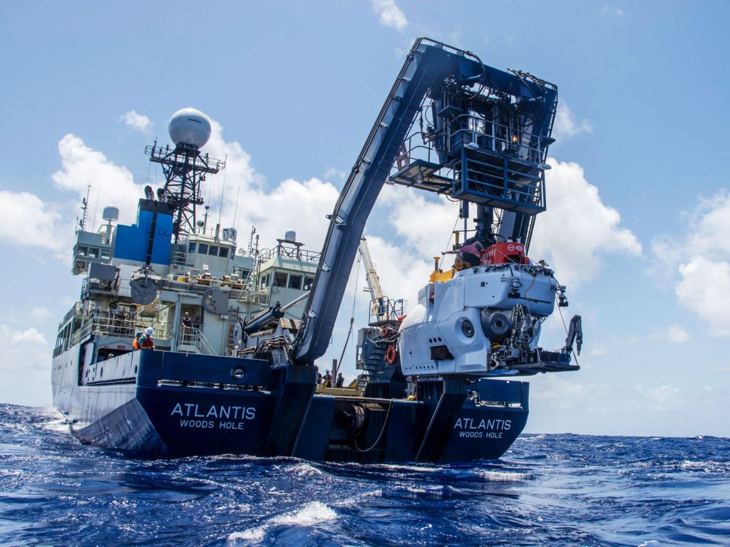 Photo of the vessel Atlantis carrying the Alvin submarine